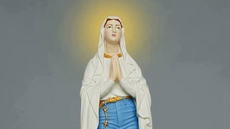 Maryja w dżinsach i trampkach