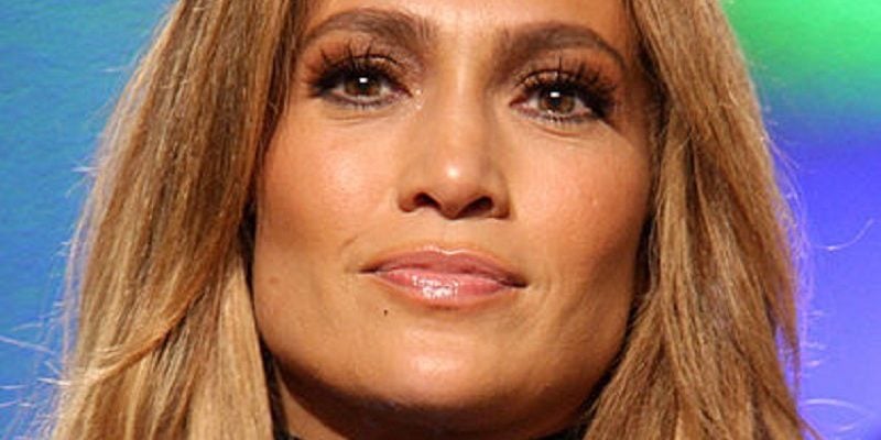 Jennifer Lopez stworzyła kolekcję kosmetyków dla polskiej marki