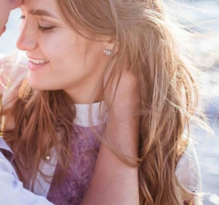 jak-dzis-kochaja-mlodzi-ludzie-ostroznosc-bliskosc-i-wyzwania-w-zwiazkach