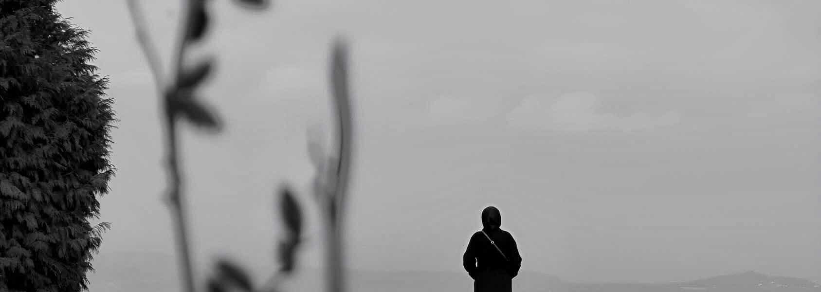 samotnosc-w-tlumie-dlaczego-studenci-czuja-sie-coraz-bardziej-samotni-i-jak-temu-zapobiec