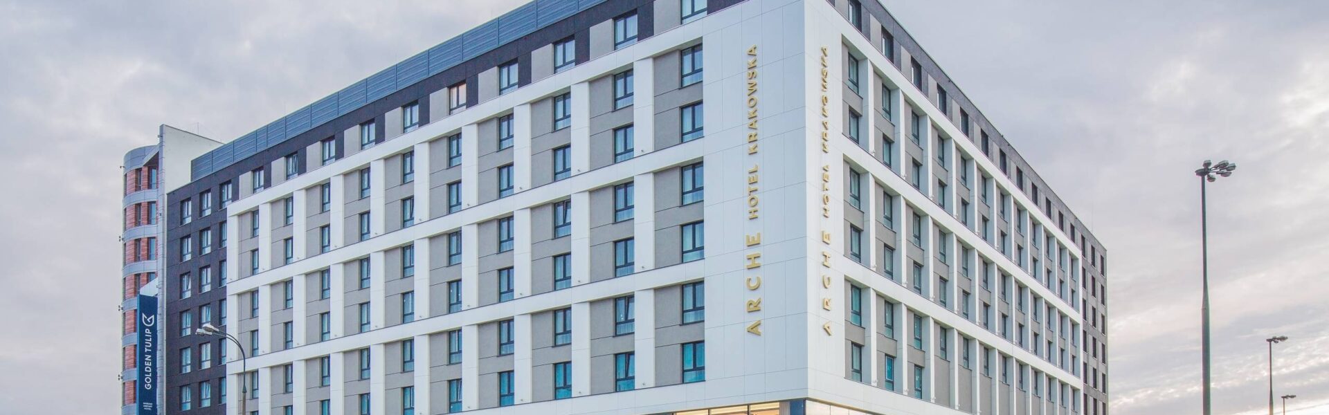 hotel-blisko-lotniska-wybor-czy-koniecznosc